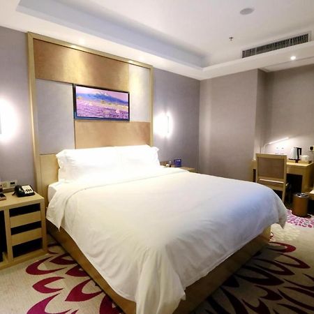 Lavande Hotel Foshan Yiwu Commodities City Bagian luar foto